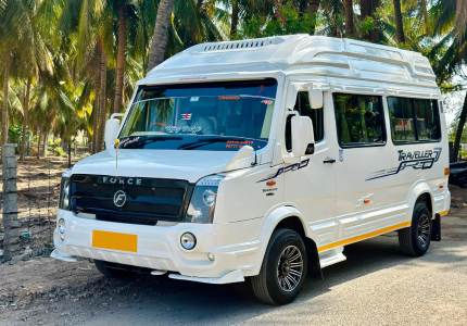 17 Seater Tempo Traveller